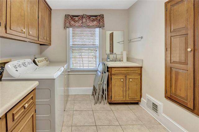 1140 Azalea Circle SE, Conyers, GA 30013