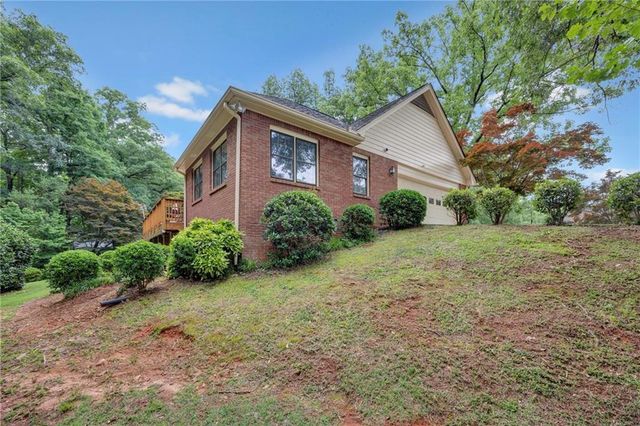 1140 Azalea Circle SE, Conyers, GA 30013