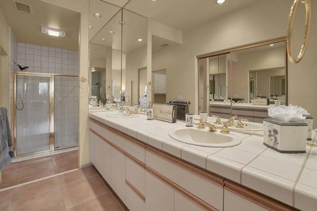 9 Lake Shore Drive, Rancho Mirage, CA 92270