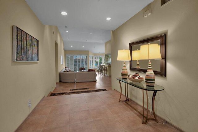 9 Lake Shore Drive, Rancho Mirage, CA 92270