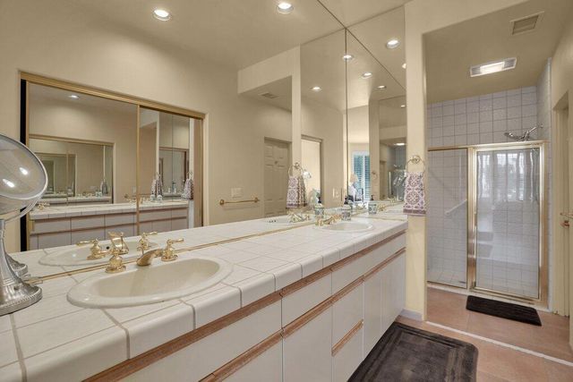 9 Lake Shore Drive, Rancho Mirage, CA 92270