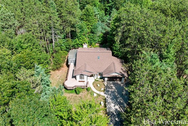 6572 Haines Lane, West Olive, MI 49460