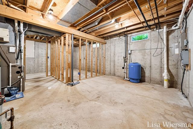 6572 Haines Lane, West Olive, MI 49460