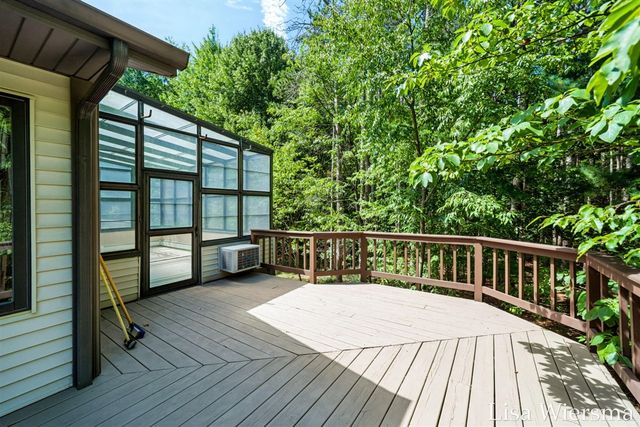 6572 Haines Lane, West Olive, MI 49460
