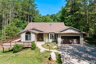 6572 Haines Lane, West Olive, MI 49460