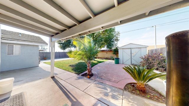 1617 Charlottesville Ln, Ceres, CA 95307