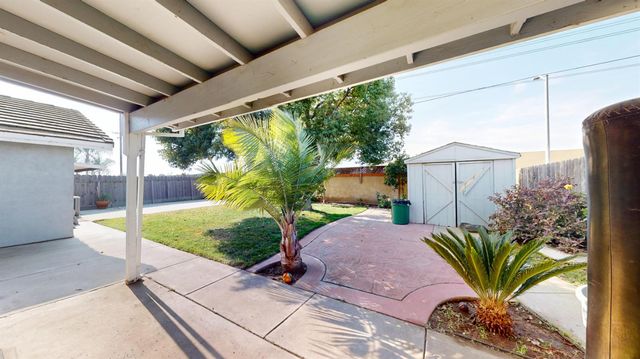 1617 Charlottesville Ln, Ceres, CA 95307