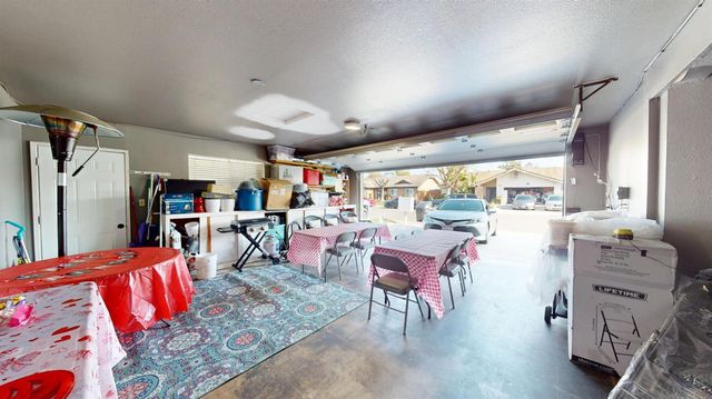 1617 Charlottesville Ln, Ceres, CA 95307