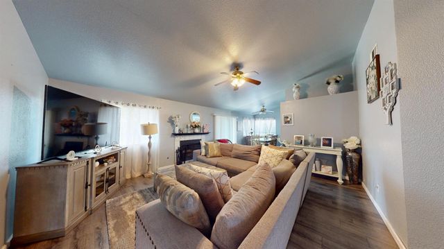 1617 Charlottesville Ln, Ceres, CA 95307