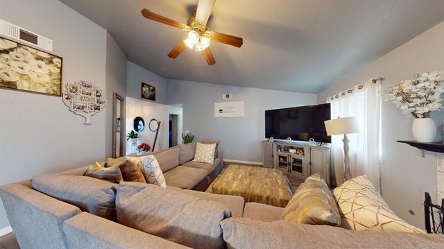 1617 Charlottesville Ln, Ceres, CA 95307