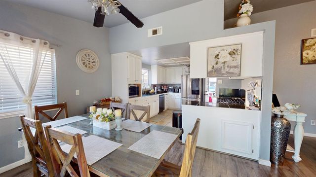 1617 Charlottesville Ln, Ceres, CA 95307