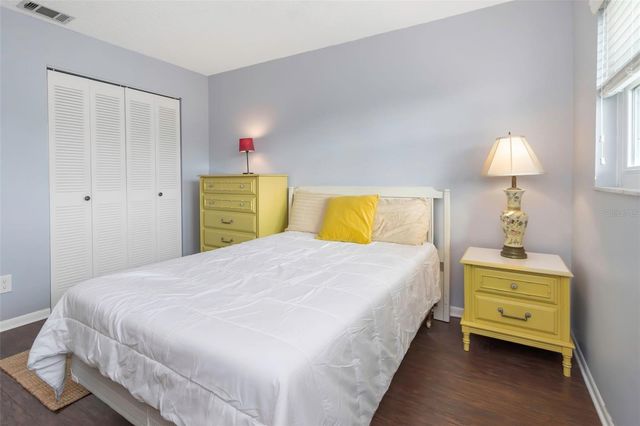 5246 81ST STREET N 24, St Petersburg, FL 33709