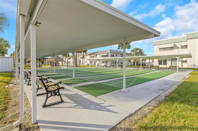 5246 81ST STREET N 24, St Petersburg, FL 33709