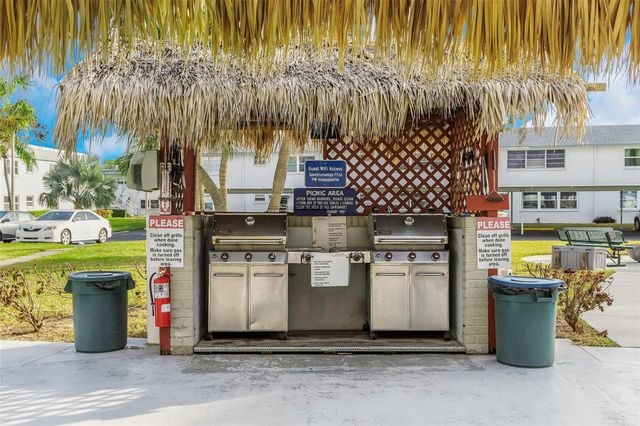 5246 81ST STREET N 24, St Petersburg, FL 33709