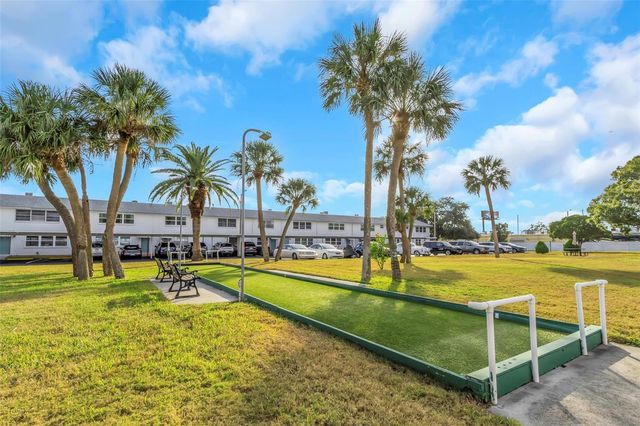 5246 81ST STREET N 24, St Petersburg, FL 33709