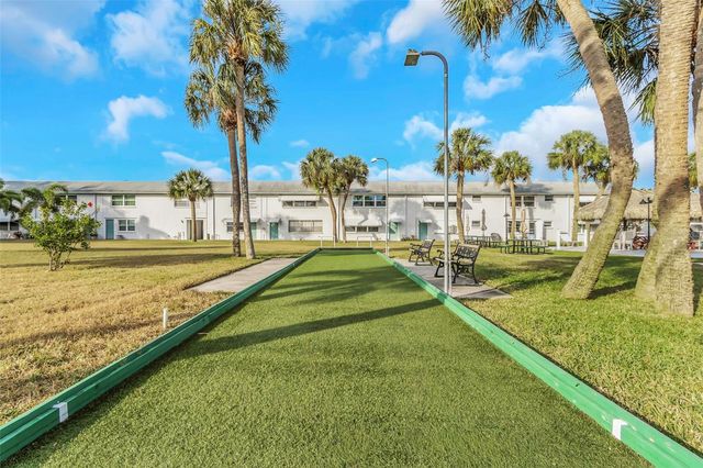 5246 81ST STREET N 24, St Petersburg, FL 33709