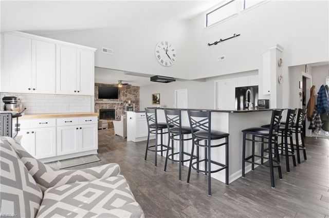 5341 Beaufain BLVD, Virginia Beach, VA 23464