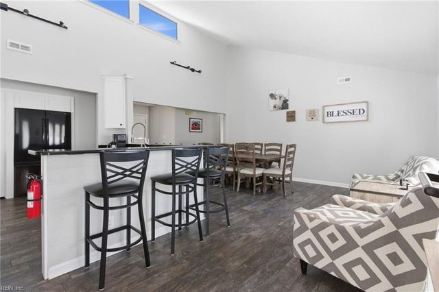 5341 Beaufain BLVD, Virginia Beach, VA 23464