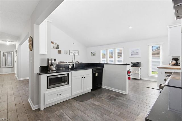 5341 Beaufain BLVD, Virginia Beach, VA 23464