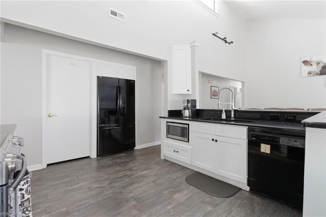 5341 Beaufain BLVD, Virginia Beach, VA 23464