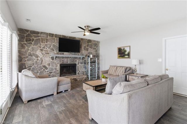 5341 Beaufain BLVD, Virginia Beach, VA 23464