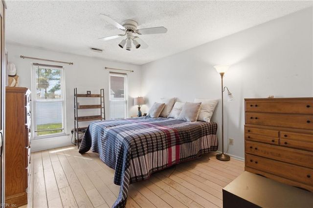 5341 Beaufain BLVD, Virginia Beach, VA 23464