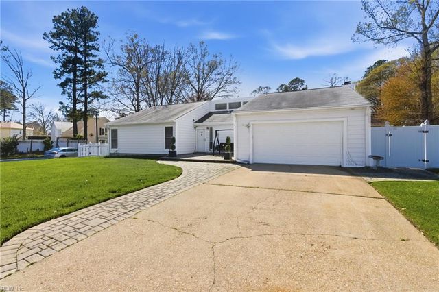 5341 Beaufain BLVD, Virginia Beach, VA 23464