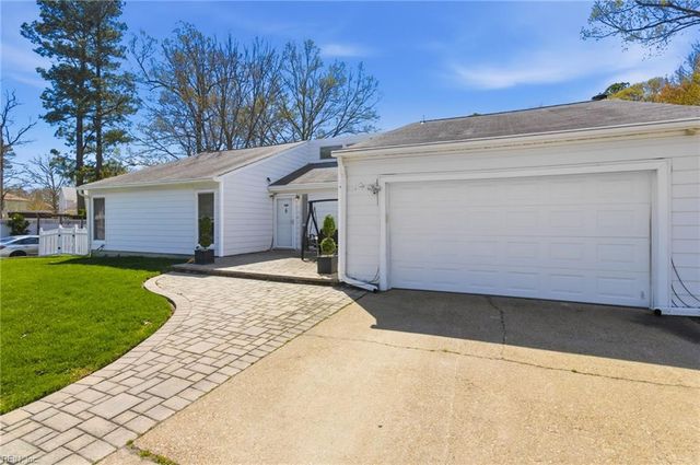 5341 Beaufain BLVD, Virginia Beach, VA 23464