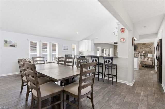 5341 Beaufain BLVD, Virginia Beach, VA 23464