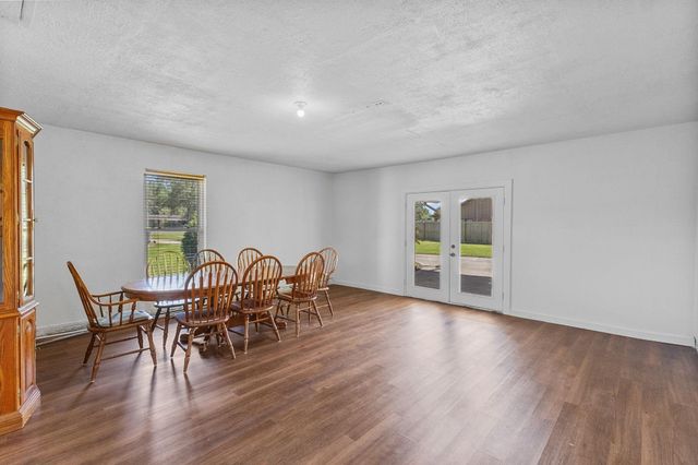 1464 N Lewis Drive, Orange, TX 77632