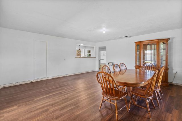 1464 N Lewis Drive, Orange, TX 77632