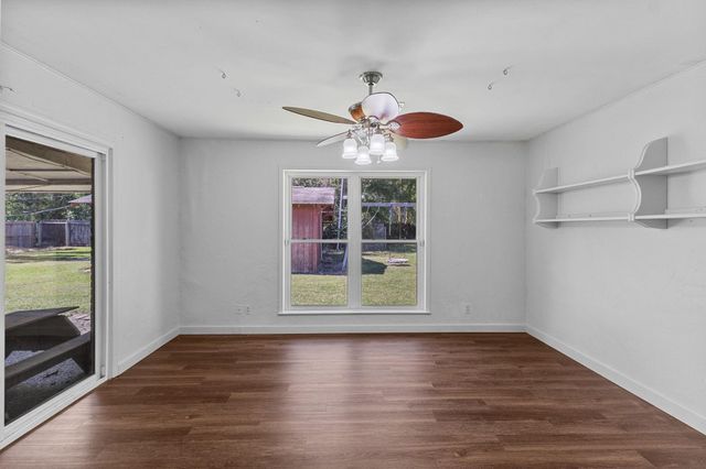 1464 N Lewis Drive, Orange, TX 77632