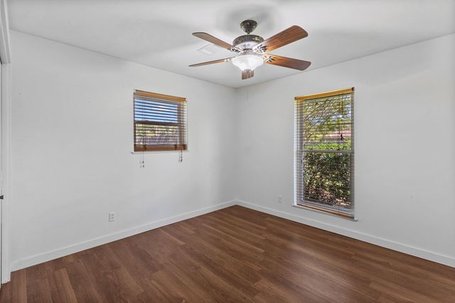 1464 N Lewis Drive, Orange, TX 77632