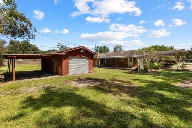 1464 N Lewis Drive, Orange, TX 77632