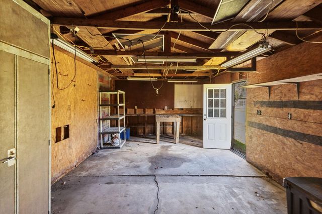 1464 N Lewis Drive, Orange, TX 77632