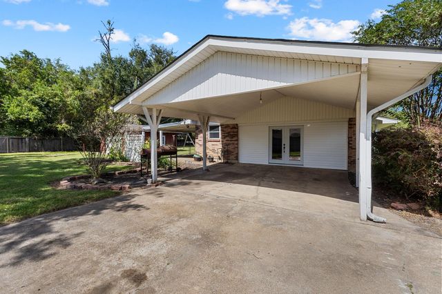 1464 N Lewis Drive, Orange, TX 77632