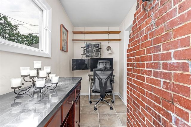 26 Bowden Avenue, Barrington, RI 02806