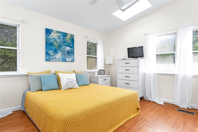 26 Bowden Avenue, Barrington, RI 02806