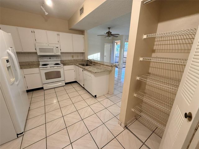 12060 NW 11th Street 12060, Pembroke Pines, FL 33026