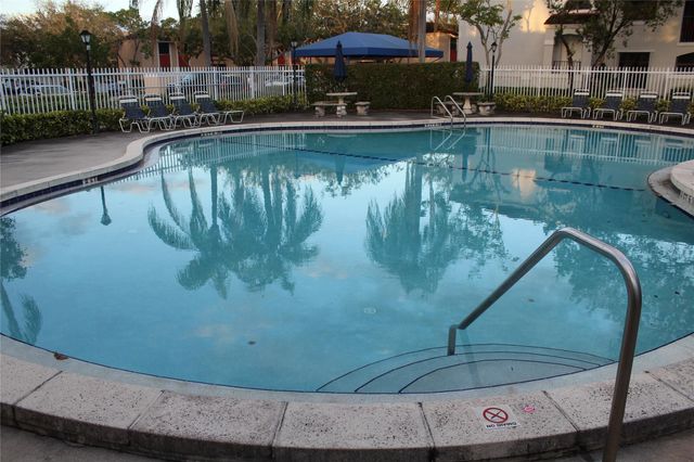 12060 NW 11th Street 12060, Pembroke Pines, FL 33026