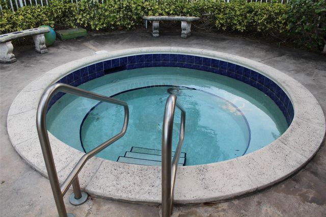 12060 NW 11th Street 12060, Pembroke Pines, FL 33026