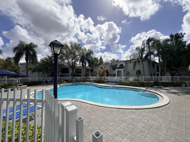 12060 NW 11th Street 12060, Pembroke Pines, FL 33026