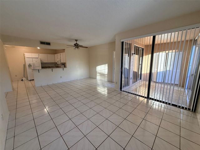 12060 NW 11th Street 12060, Pembroke Pines, FL 33026