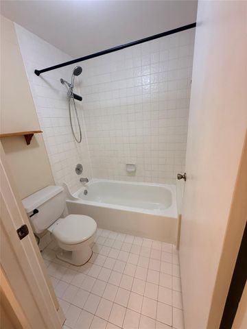 12060 NW 11th Street 12060, Pembroke Pines, FL 33026