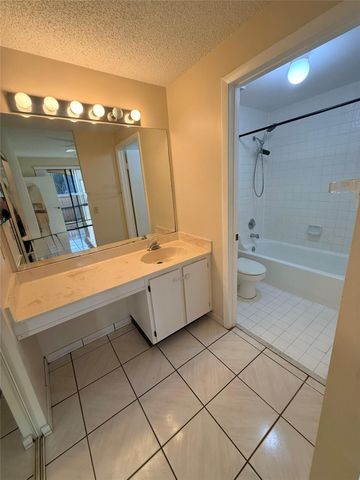 12060 NW 11th Street 12060, Pembroke Pines, FL 33026