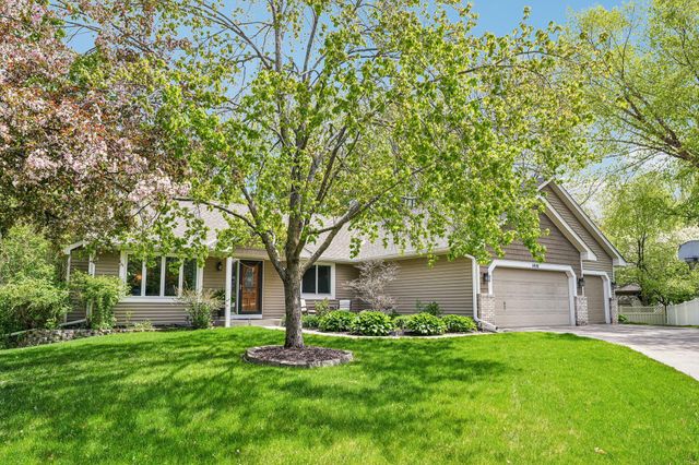 1410 Appaloosa Trail, Eagan, MN 55122