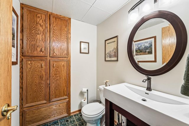 1410 Appaloosa Trail, Eagan, MN 55122