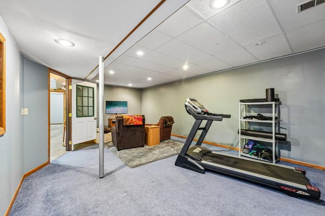 1410 Appaloosa Trail, Eagan, MN 55122