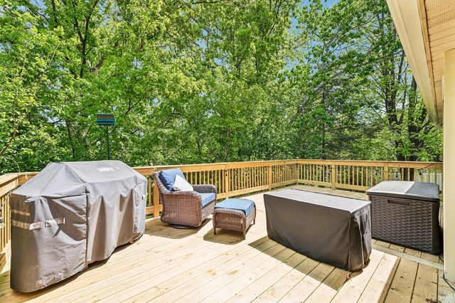 1410 Appaloosa Trail, Eagan, MN 55122