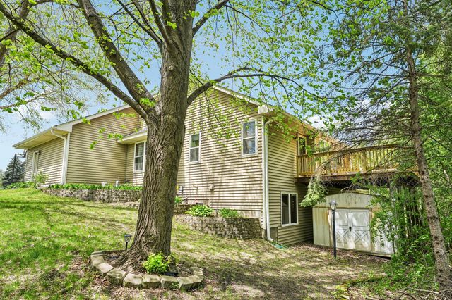 1410 Appaloosa Trail, Eagan, MN 55122